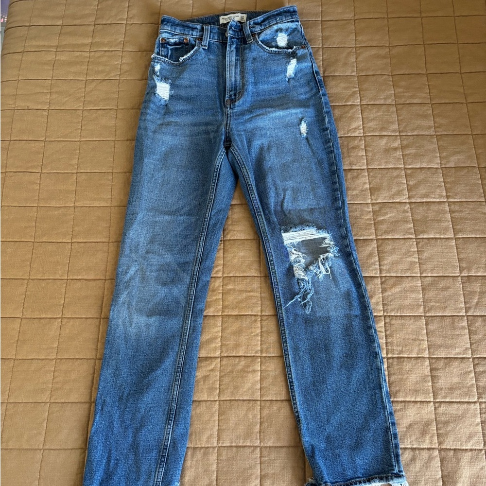 Abercrombie & Fitch High Rise Distressed Blue Jeans size 24 00R, curve love
